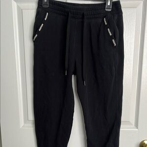 Hollister Black Sweatpants with Relaxed Fit and Matte Finish